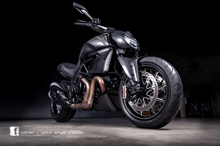 Ducati Diavel Carbon - Khi 